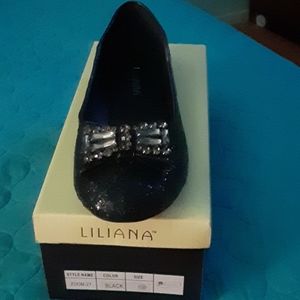 Women's black glitter shoe